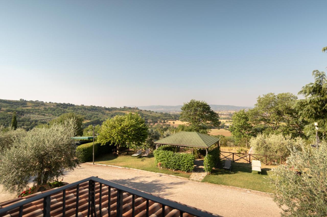 Agriturismo La Rocca Assisi Villa Petrignano Buitenkant foto