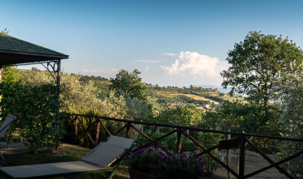 Agriturismo La Rocca Assisi Villa Petrignano Buitenkant foto