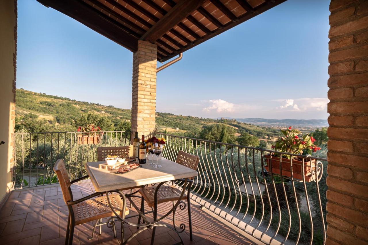 Agriturismo La Rocca Assisi Villa Petrignano Buitenkant foto